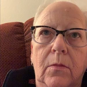 Meet your Posher, Elaine